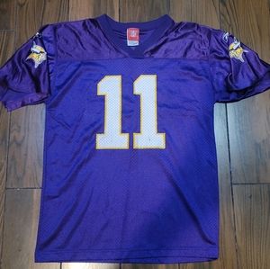 Vintage Dante Culpepper Minnesota Vikings football jersey.